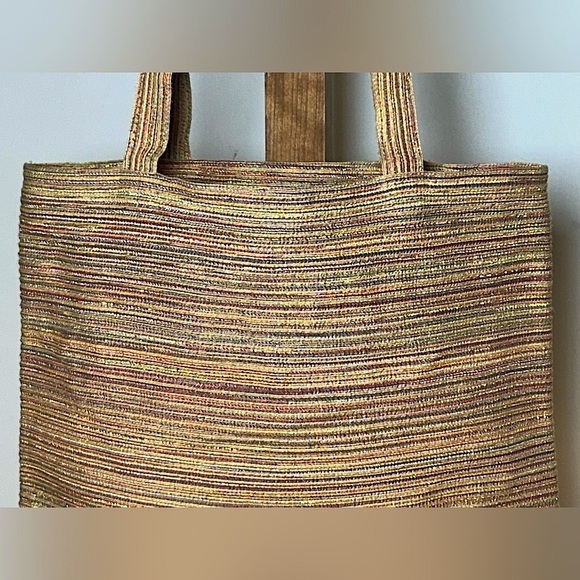 Scala Woven Beach Summer Tote Bag in Browns & Metallic Gold with Zip Closure - Picture 9 of 16